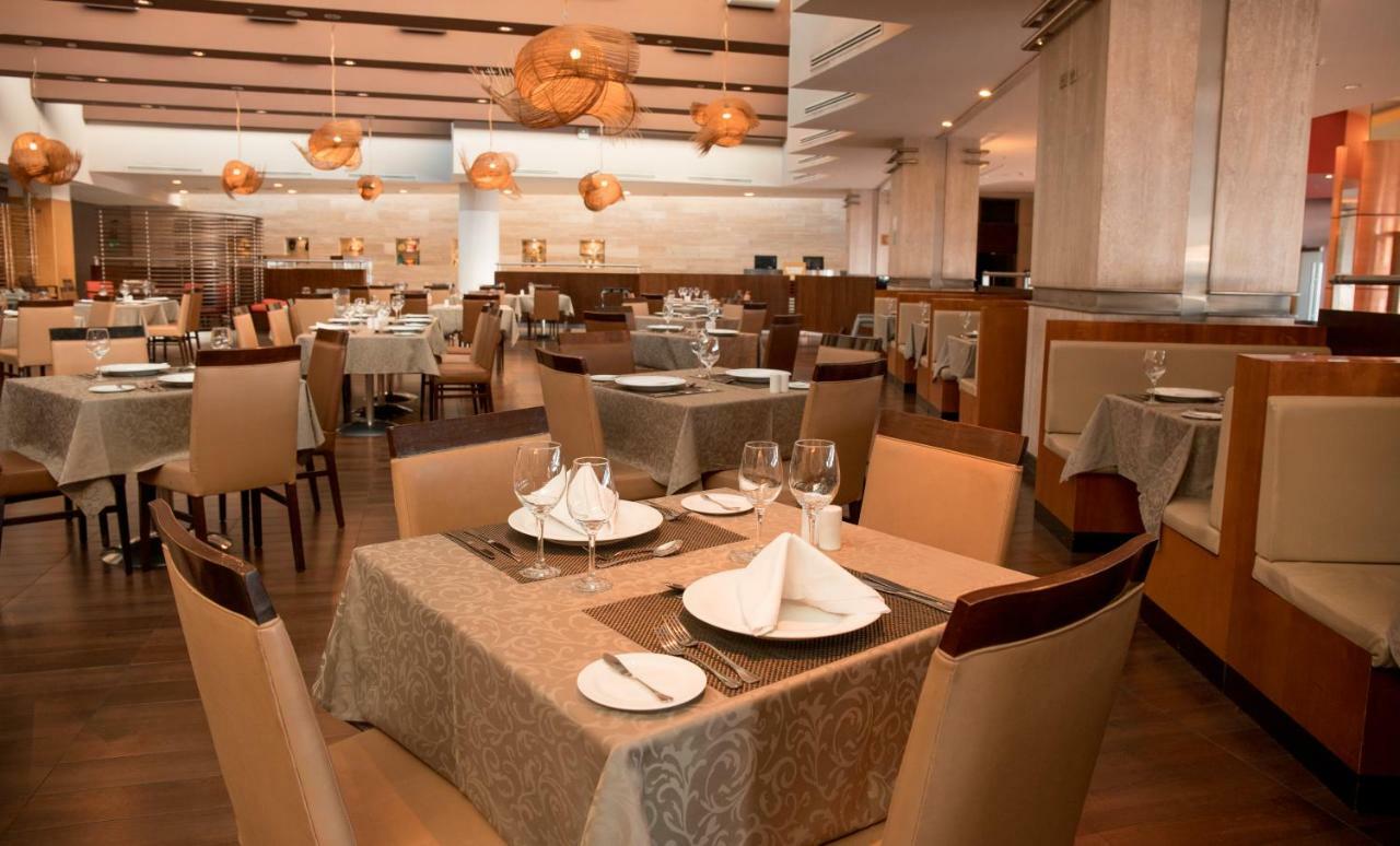 Mds Hotel Calama Bagian luar foto The interior of the restaurant