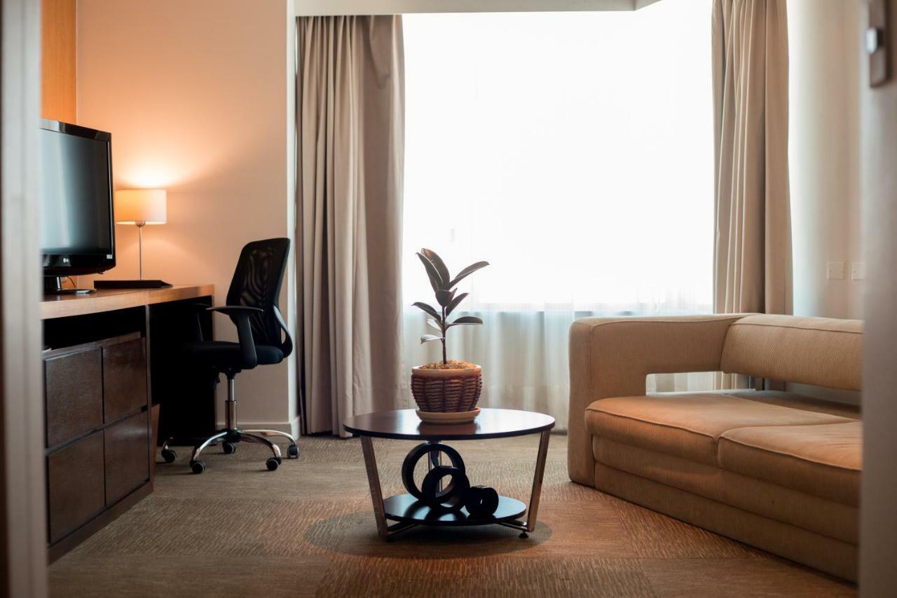 Mds Hotel Calama Bagian luar foto A room at the hotel